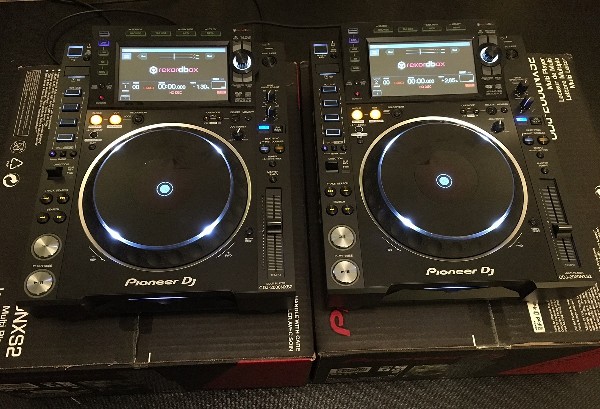 Pioneer Cdj-3000 , Pioneer Djm-a9, pioneer Cdj-2000nxs2 , Pioneer Djm-900nxs2, Pioneer Djm-v10-lf 5